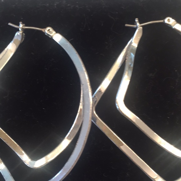 New Sterling Silver Hoop Pierced Earrings - Picture 7 of 7